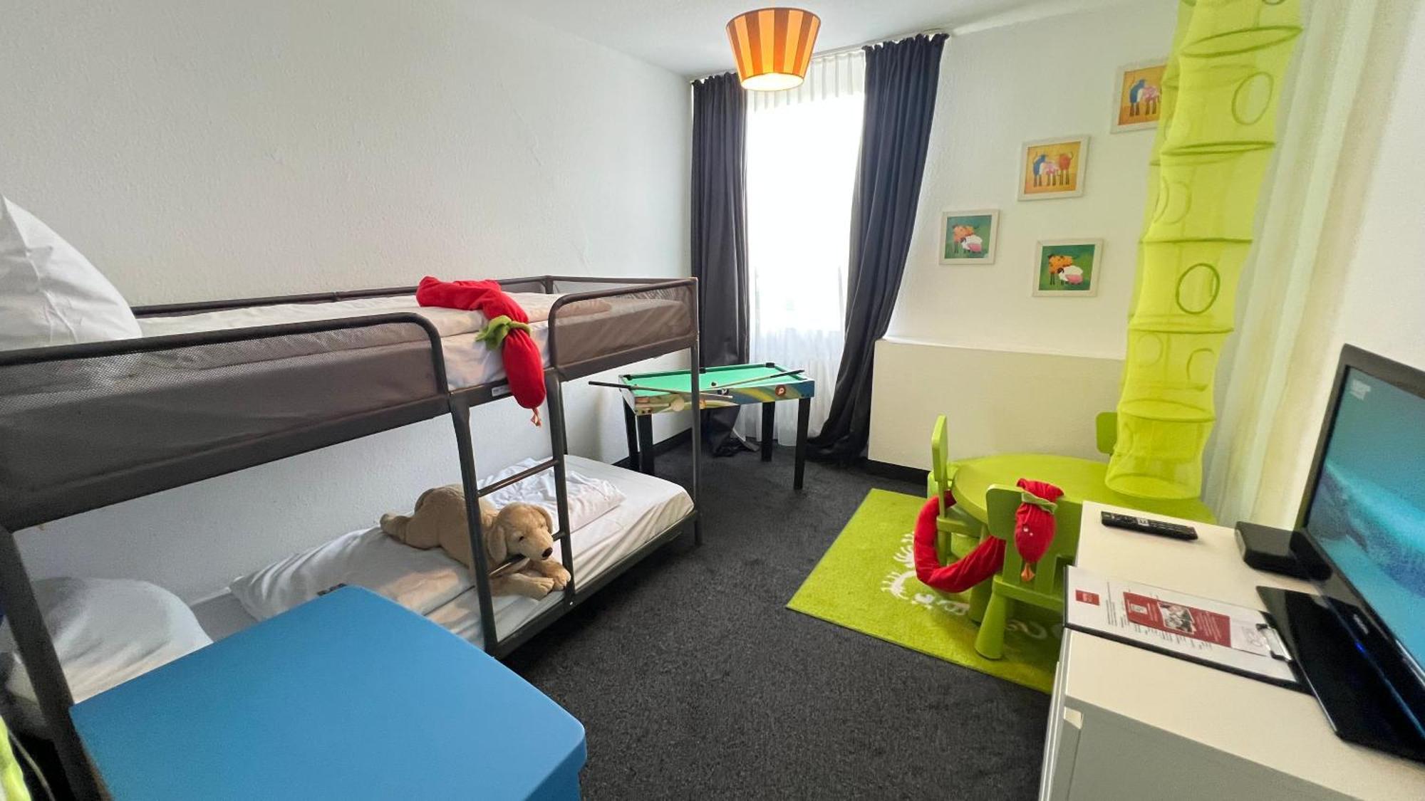 Hotel Medo Koeln Luaran gambar